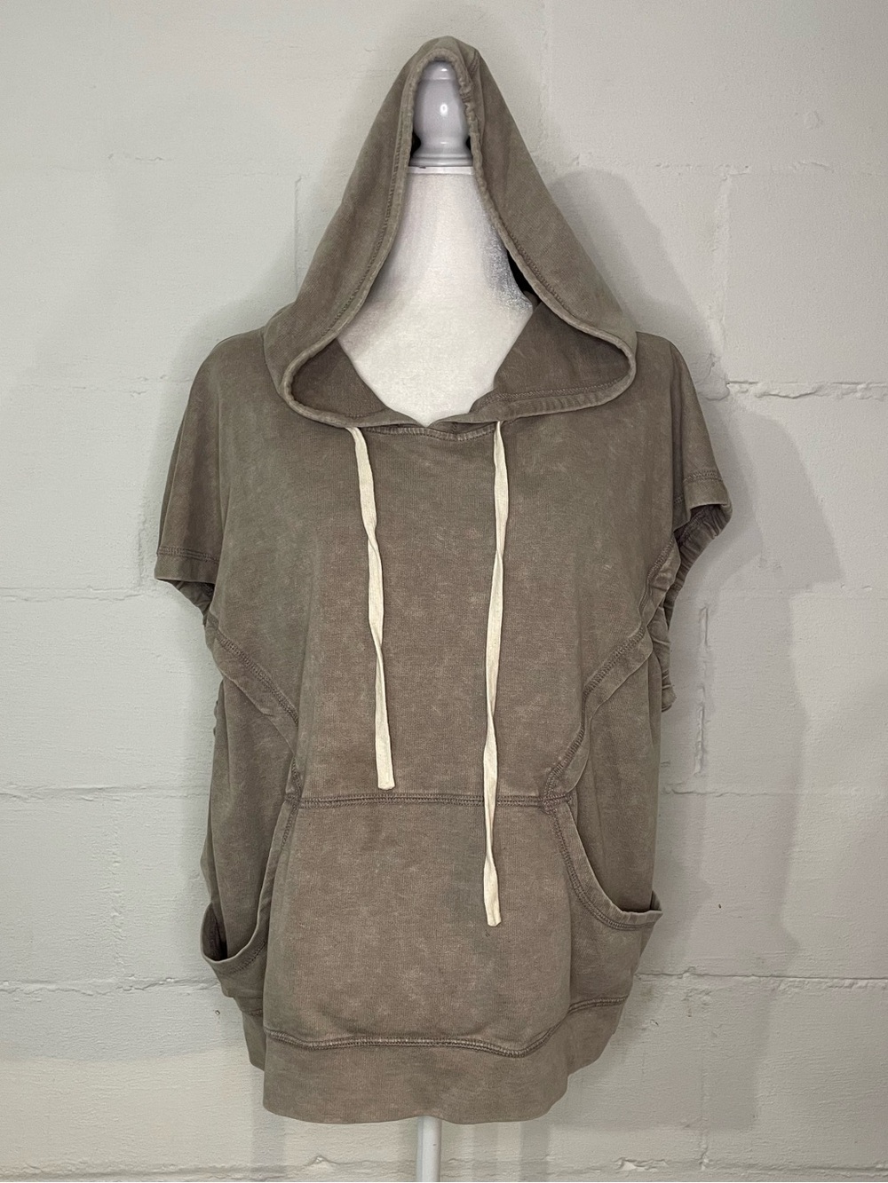 Jane and Delancey Short Sleeve Hooded Sweatshirt in Taupe with Cream Drawstrings